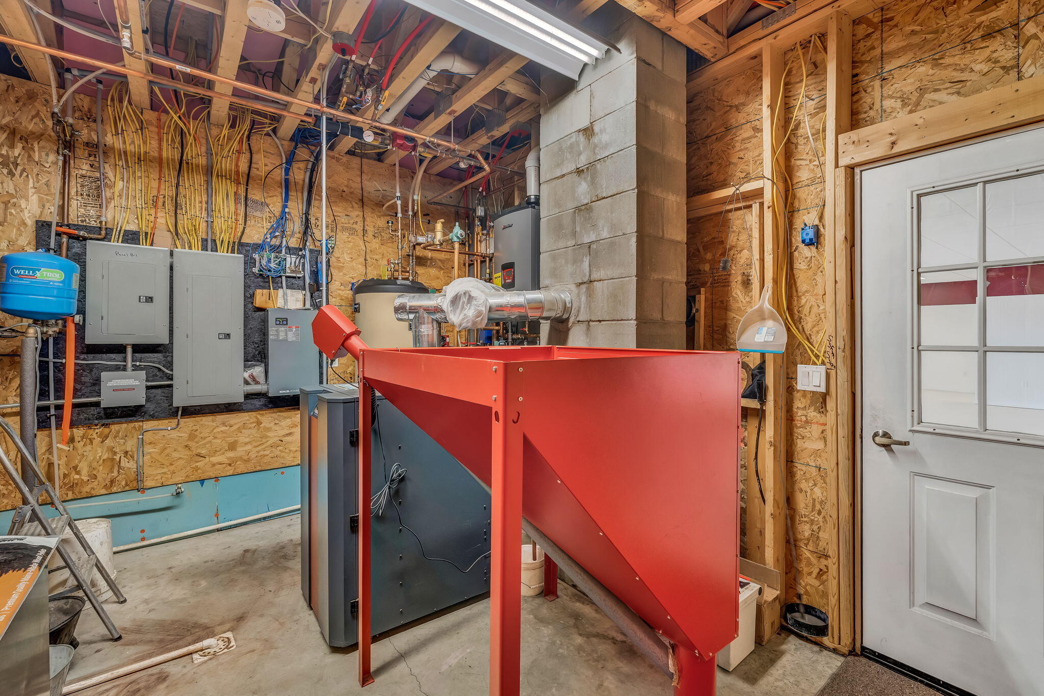 2080 Lakeview Road Milo, ME 04463 - Photo 68 of 101 utility room