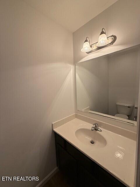 818 Bob Kirby Road Knoxville, TN 37923 - Photo 5 of 11 half bath down