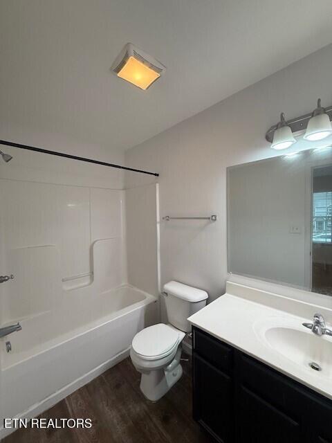 818 Bob Kirby Road Knoxville, TN 37923 - Photo 9 of 11 2nd full bath up