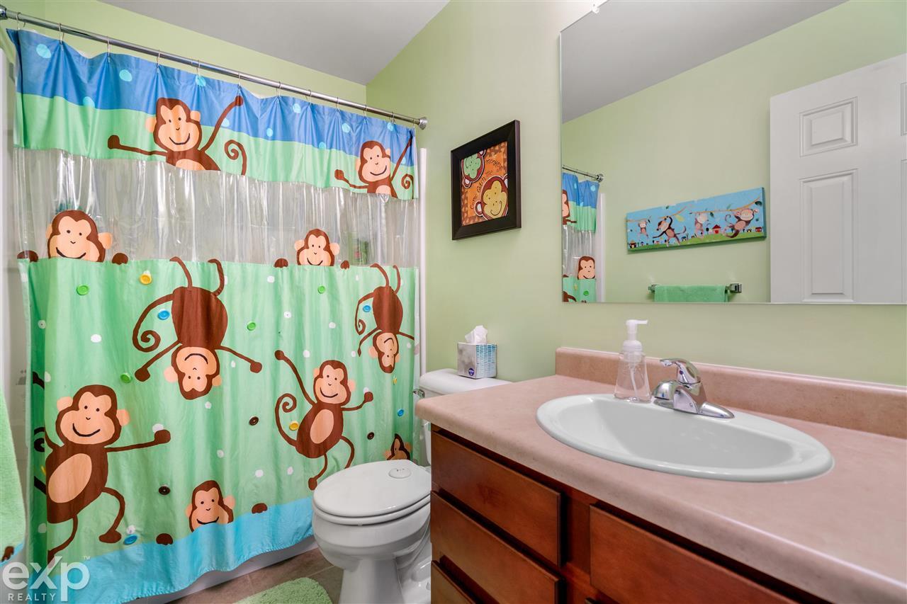 47388 Gloede Road Macomb, MI 48044 - Photo 28 of 41 50076499-27.JPG