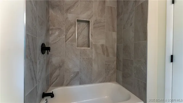 $269,900 | 112 Township Road, Camdenton, MO 65020