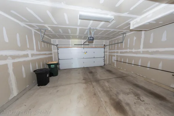 $2,450 | 636 Hawley Drive, Oswego, IL 60543