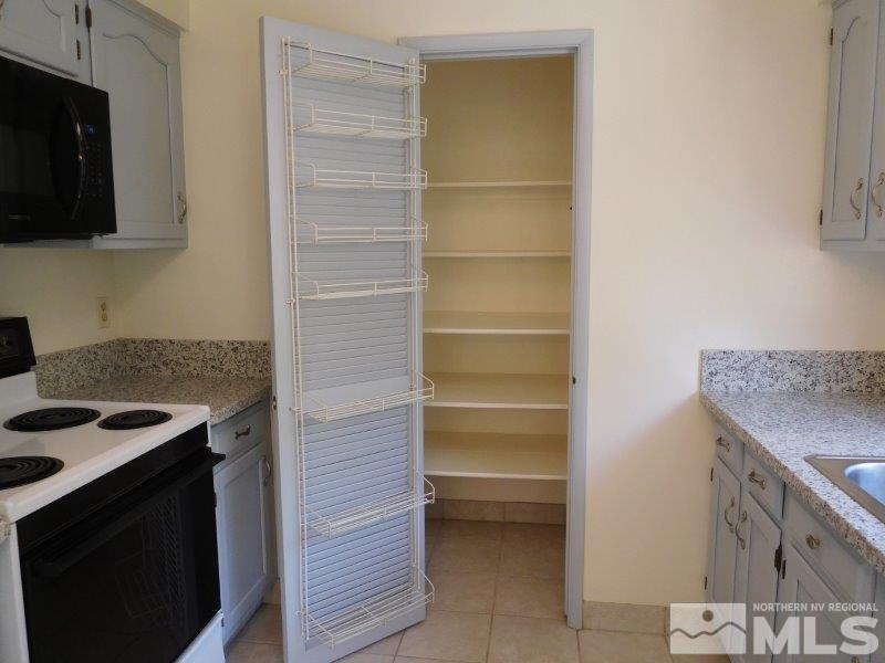 4580 Noche Lane Reno, NV 89502 - Photo 7 of 21 Photo 7