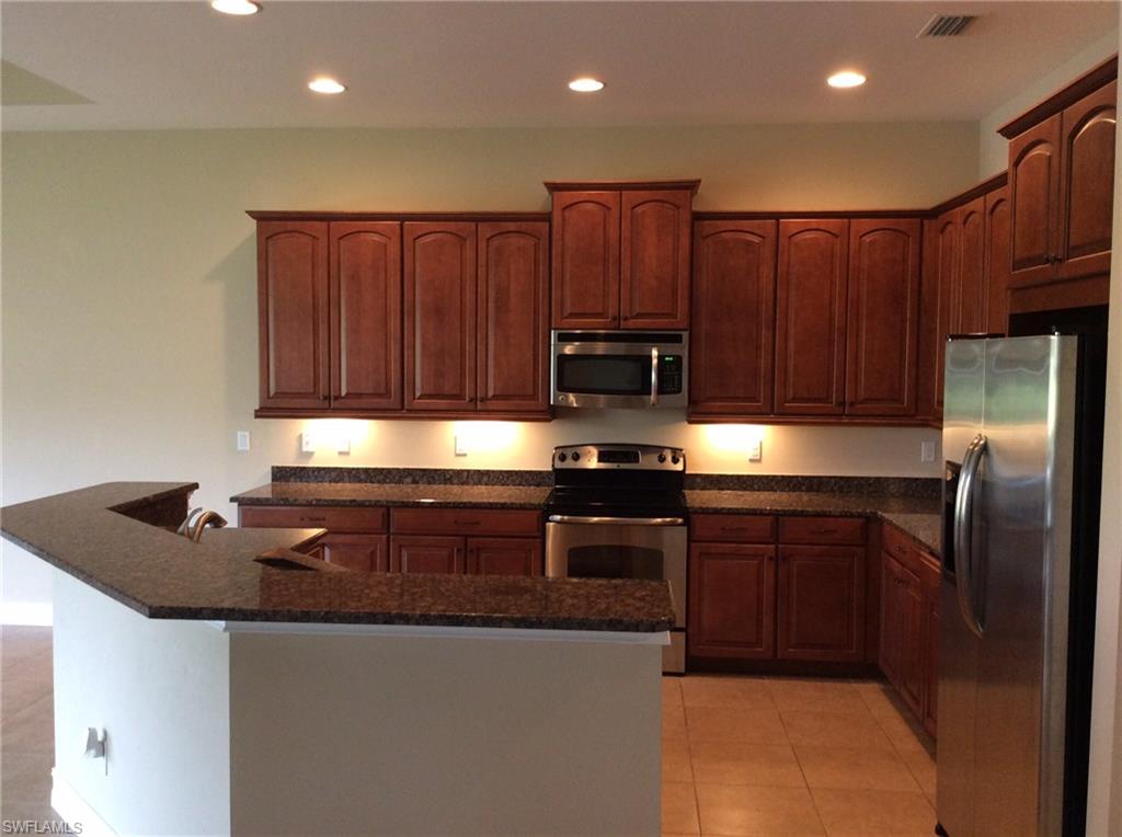 291 Saddlebrook Lane Naples, FL 34110 - Photo 3 of 14