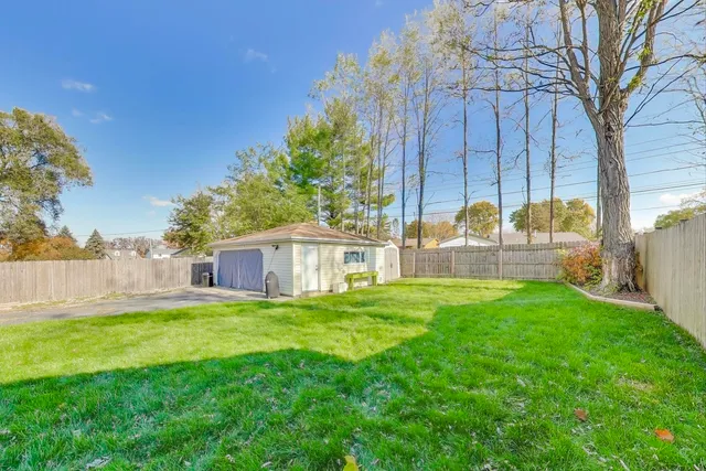 $285,000 | 37411 Fairview Lane, Lake Villa, IL 60046