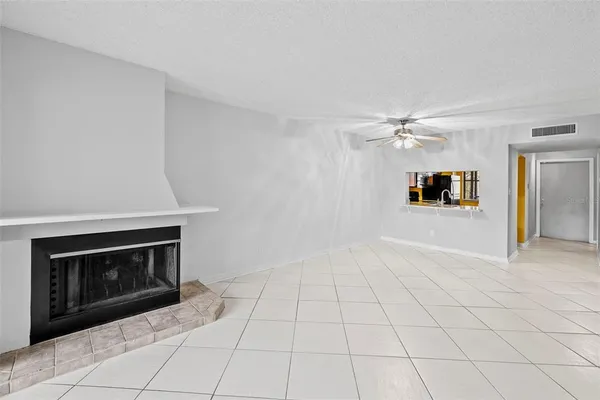 $2,000 | 1918 Pelican Landing Boulevard, Unit 1125, Clearwater, FL 33762