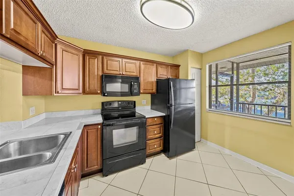 $2,000 | 1918 Pelican Landing Boulevard, Unit 1125, Clearwater, FL 33762