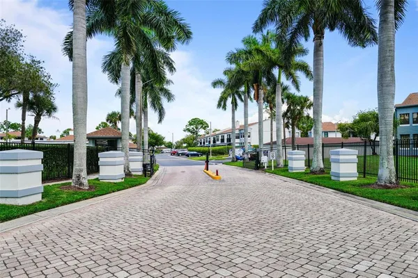 $2,000 | 1918 Pelican Landing Boulevard, Unit 1125, Clearwater, FL 33762