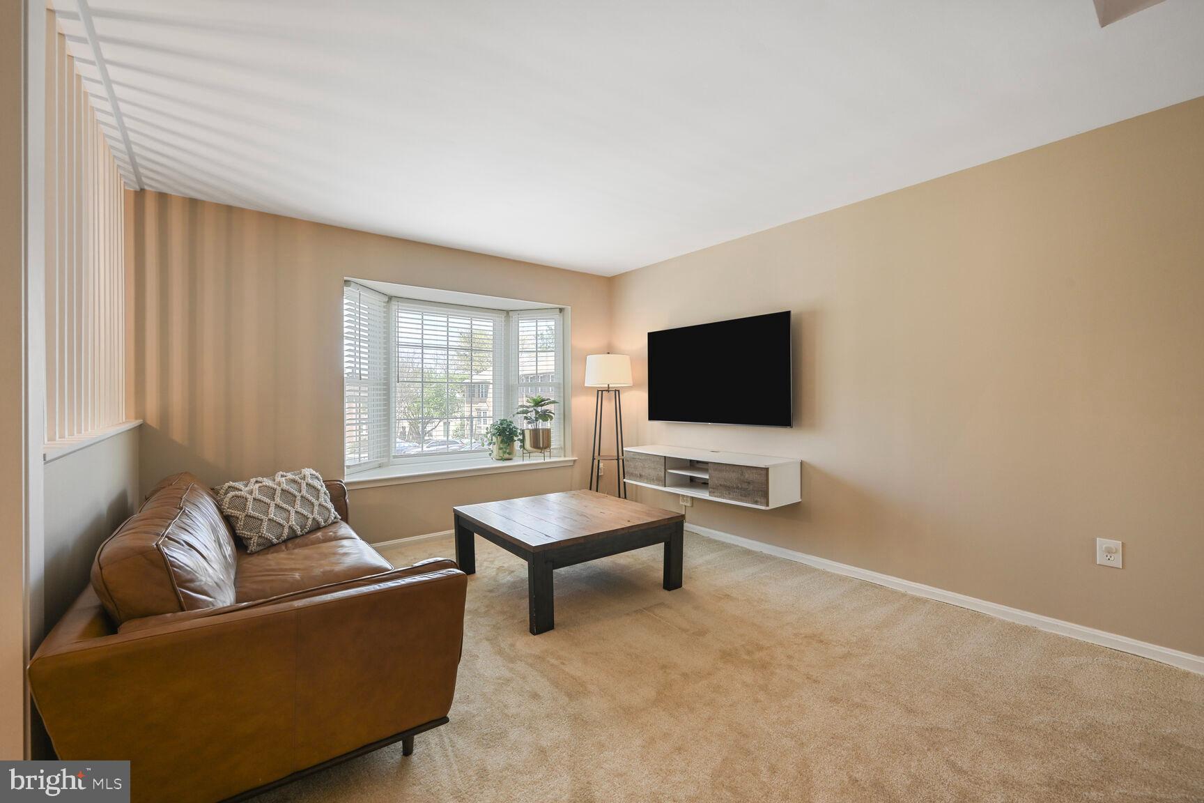 1908 Brightleaf Court Silver Spring, MD 20902 - Photo 4 of 26 Gallery Image 4