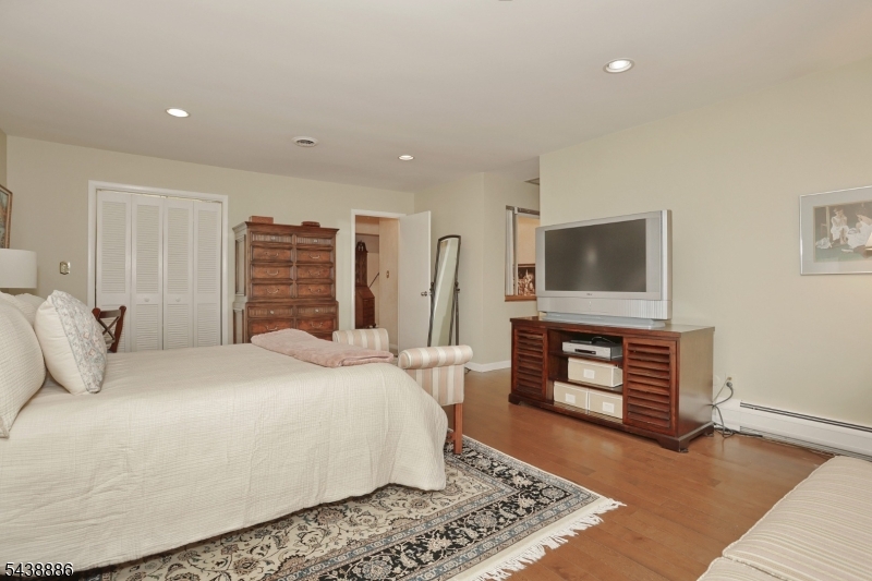 504 Aspen Lane Wyckoff, NJ 07481 - Photo 23 of 40