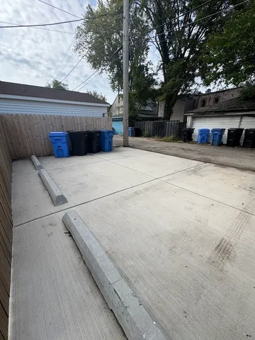 $1,700 | 6326 South Rhodes Avenue, Unit 2, Chicago, IL 60637