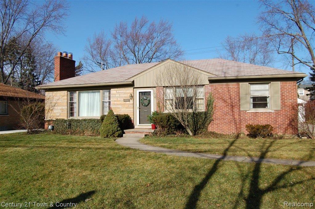 18882 Beverly Road Franklin, MI 48025 - Photo 1 of 25 Fab Beverly Hills Ranch!