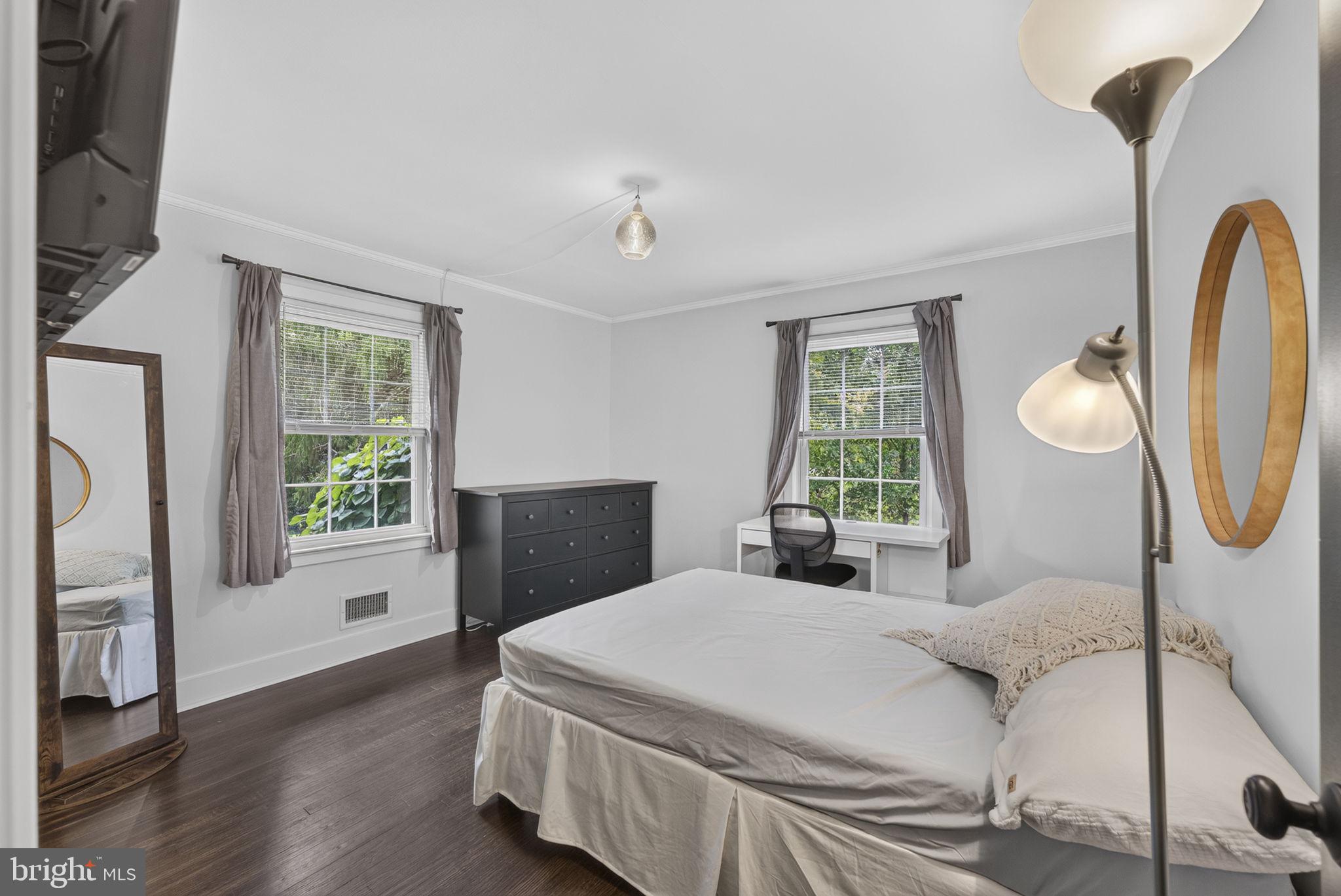 413 Clarksville Road Princeton Junction, NJ 08550 - Photo 9 of 26 Gallery Image 9