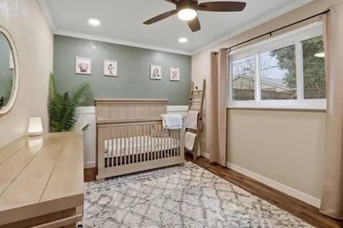 a view of bedroom and bedroom