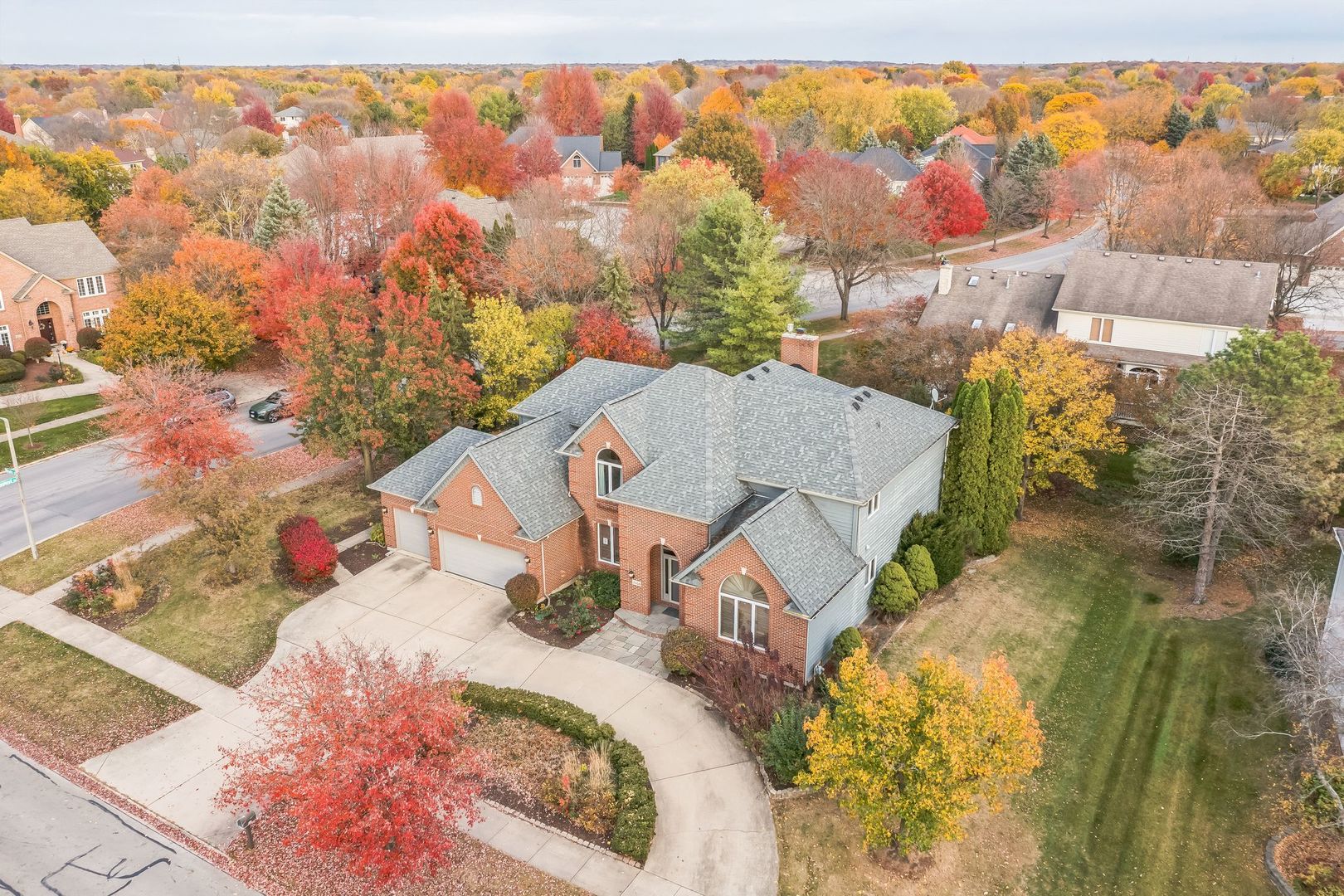 2604 Wendy Road Naperville, IL 60565 - Photo 5 of 62 an aerial view of a house with a yard