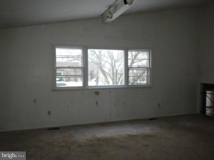 206 Radburn Road Philadelphia, PA 19115 - Photo 21 of 22