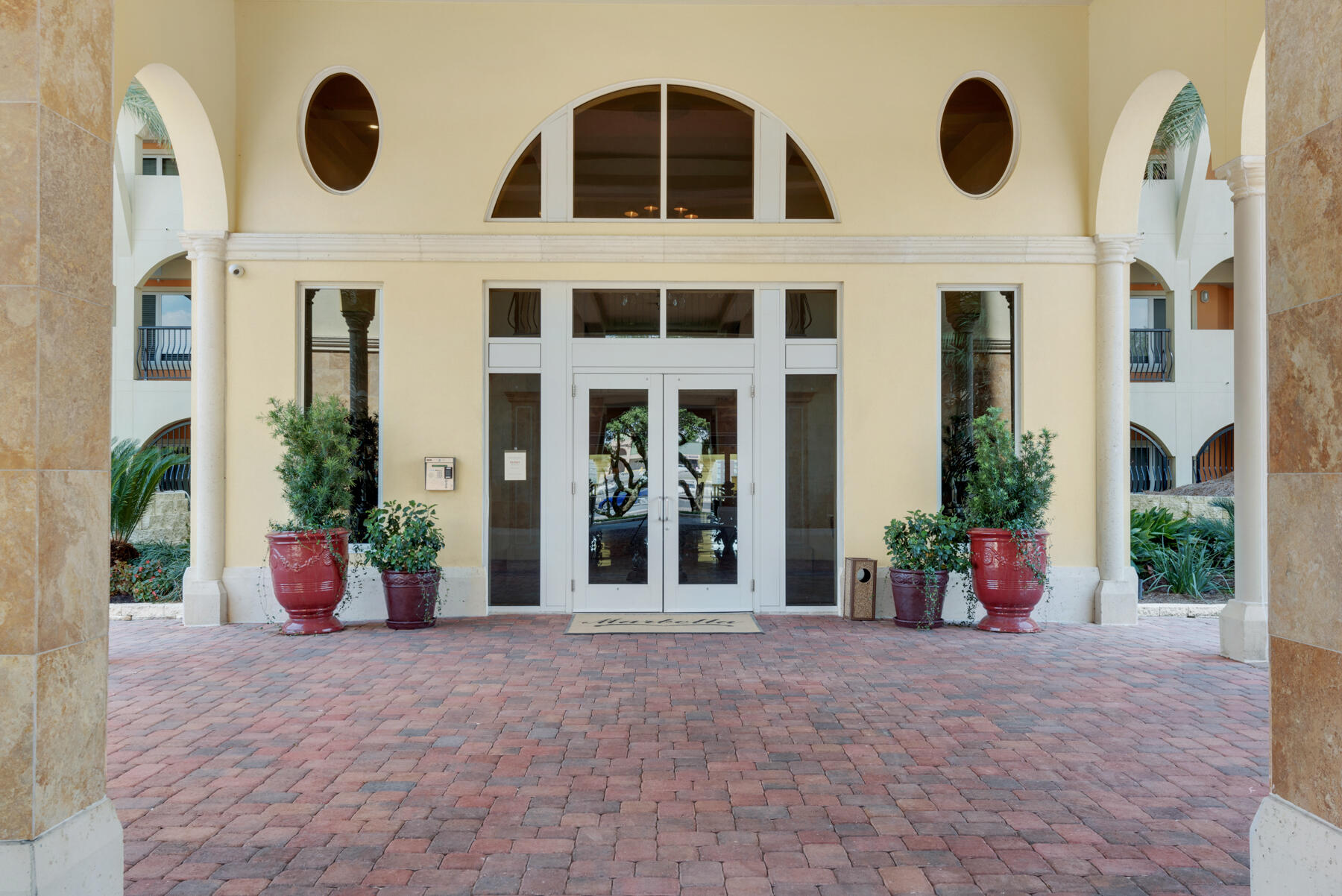 770 Harbor Boulevard, Unit 3E Destin, FL 32541 - Photo 38 of 44 front view of a building