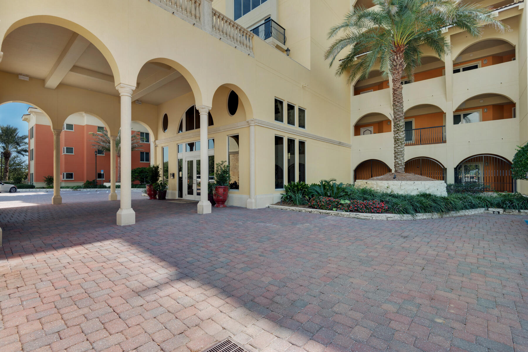 770 Harbor Boulevard, Unit 3E Destin, FL 32541 - Photo 39 of 44 a view of multiple houses with a street