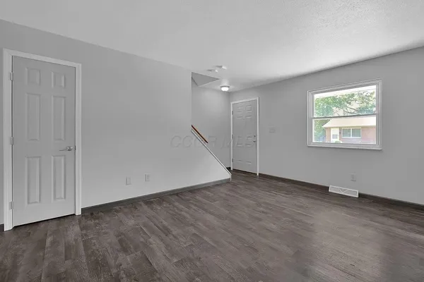 $1,295 | 53 Neil Street, Unit 3, Delaware, OH 43015
