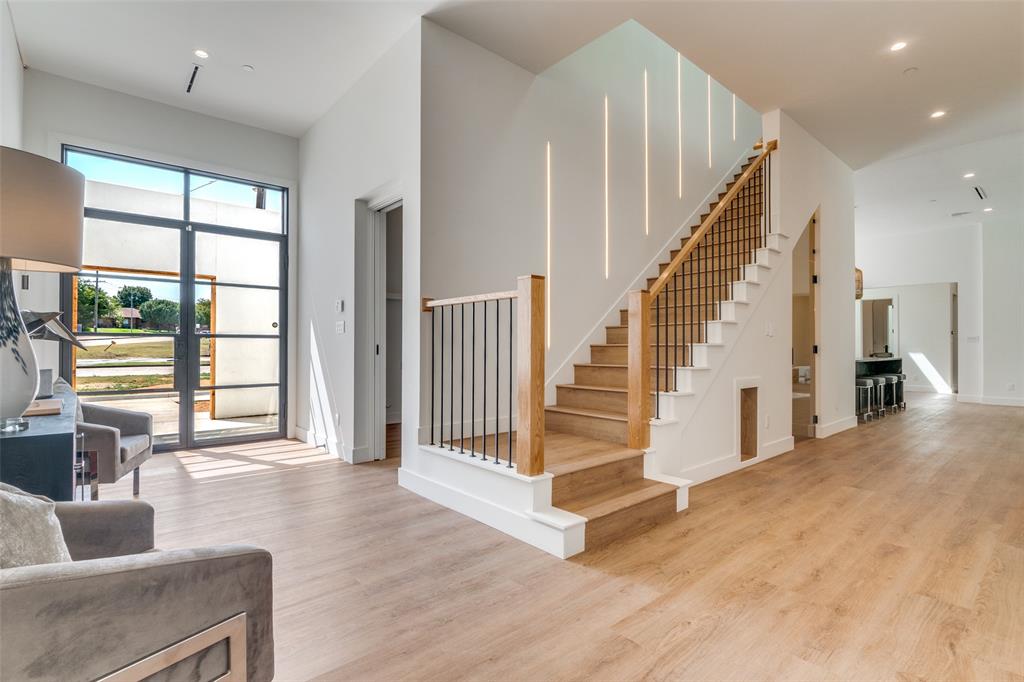 823 West Danieldale Road Duncanville, TX 75137 - Photo 4 of 36 wooden floor and an entryway with wooden floor
