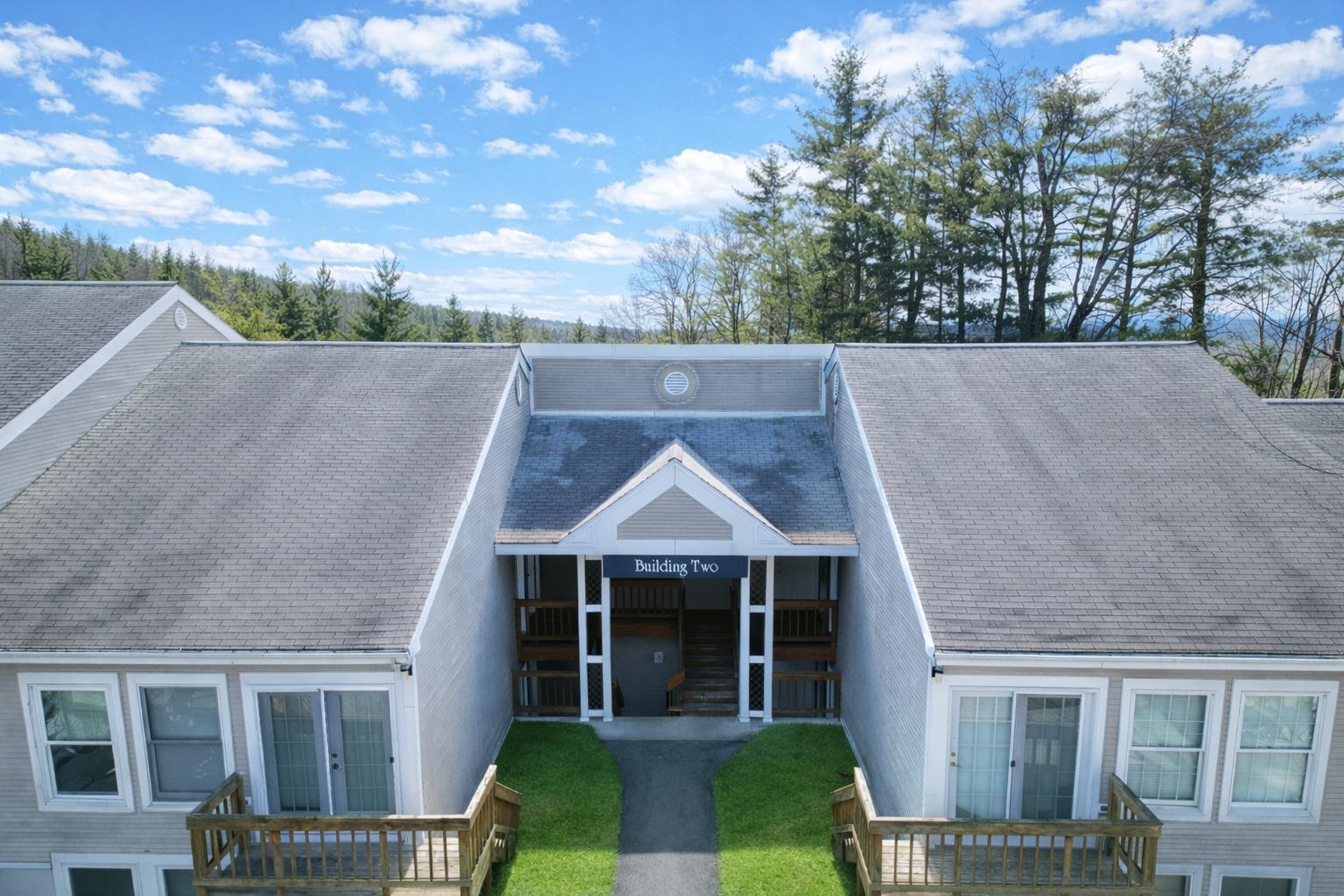 30 Wolf Road, Unit 204 Lebanon, NH 03766 - Photo 3 of 18 Gallery Image 3