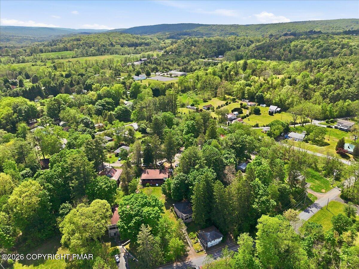 122 Cross Road Saylorsburg, PA 18353 - Photo 37 of 38 Aerial Neighborhood View