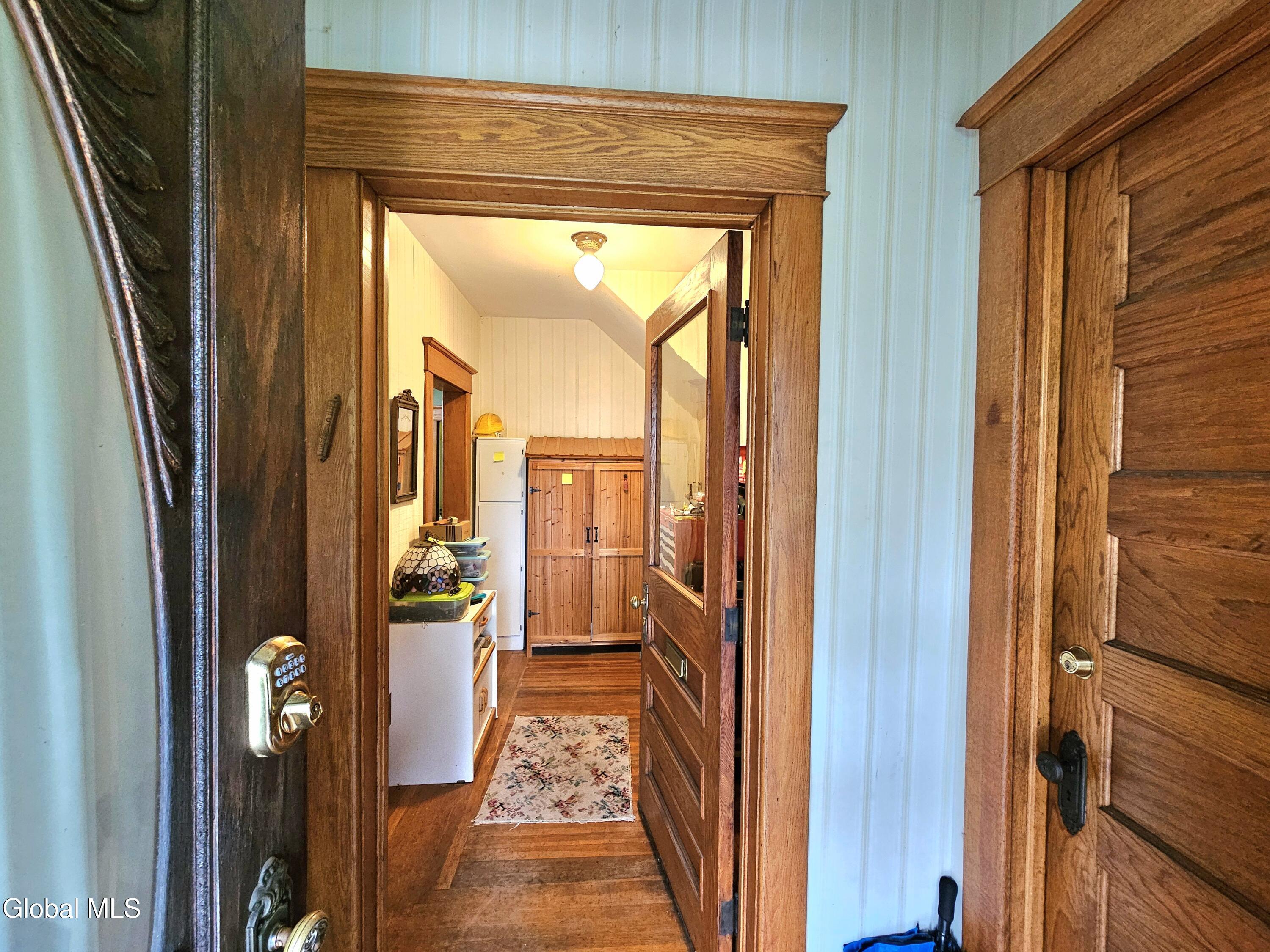 1701 Lenox Road Schenectady, NY 12308 - Photo 4 of 34 1000030094