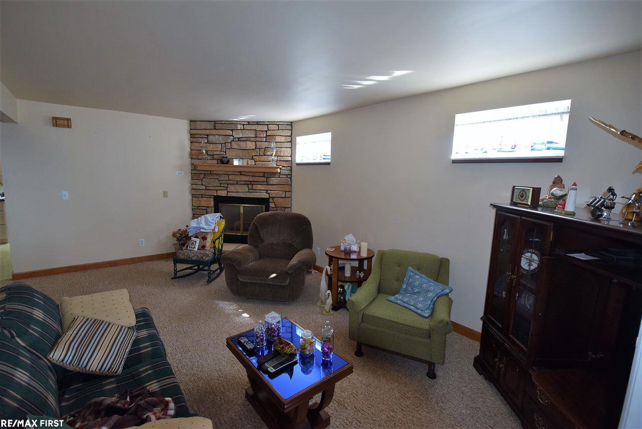 2833 Pointe Tremble Road Algonac, MI 48001 - Photo 23 of 43 31341933-22.JPG
