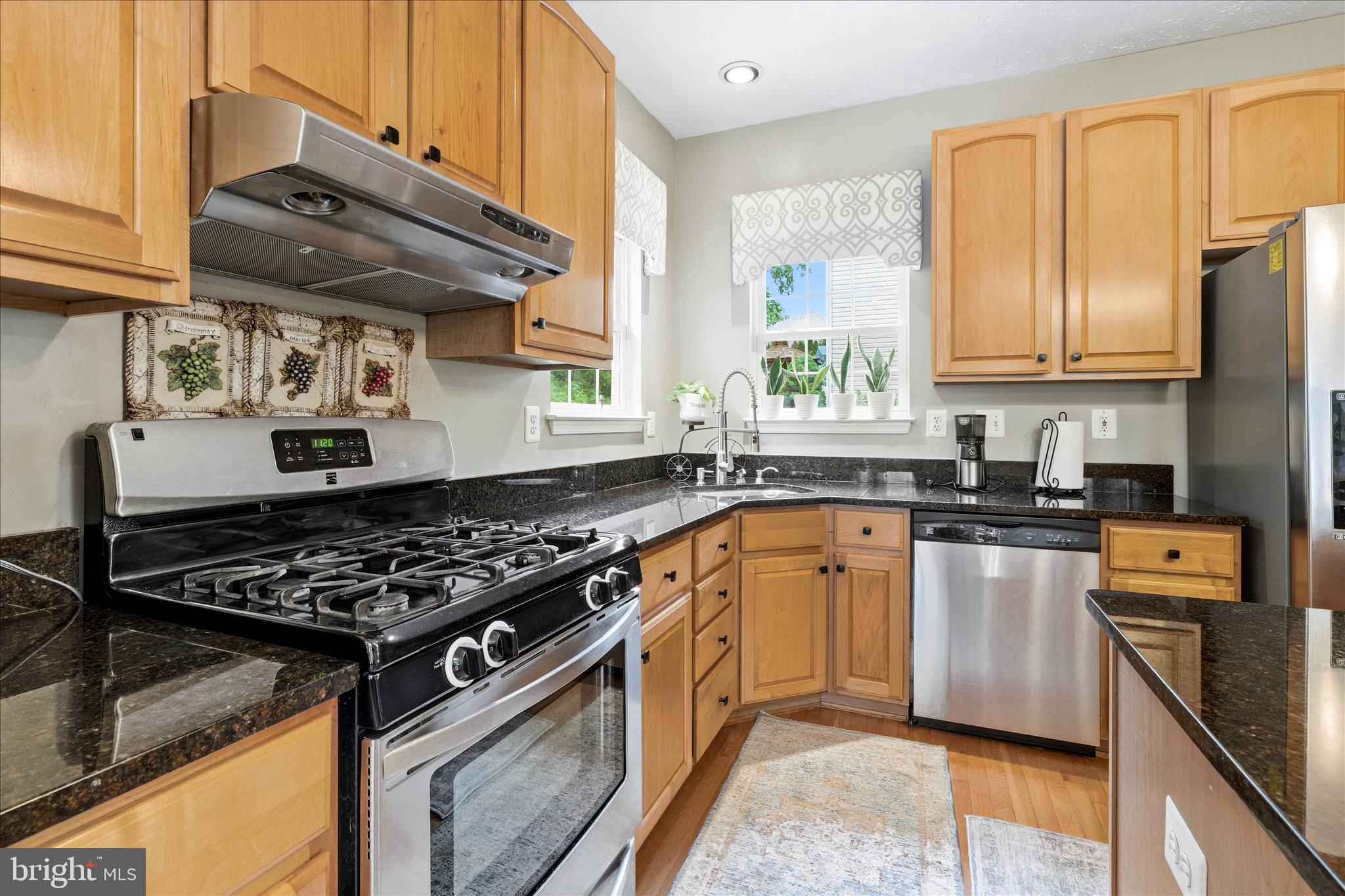 5811 Winding Ridge Way Frederick, MD 21704 - Photo 17 of 55 Gas stove