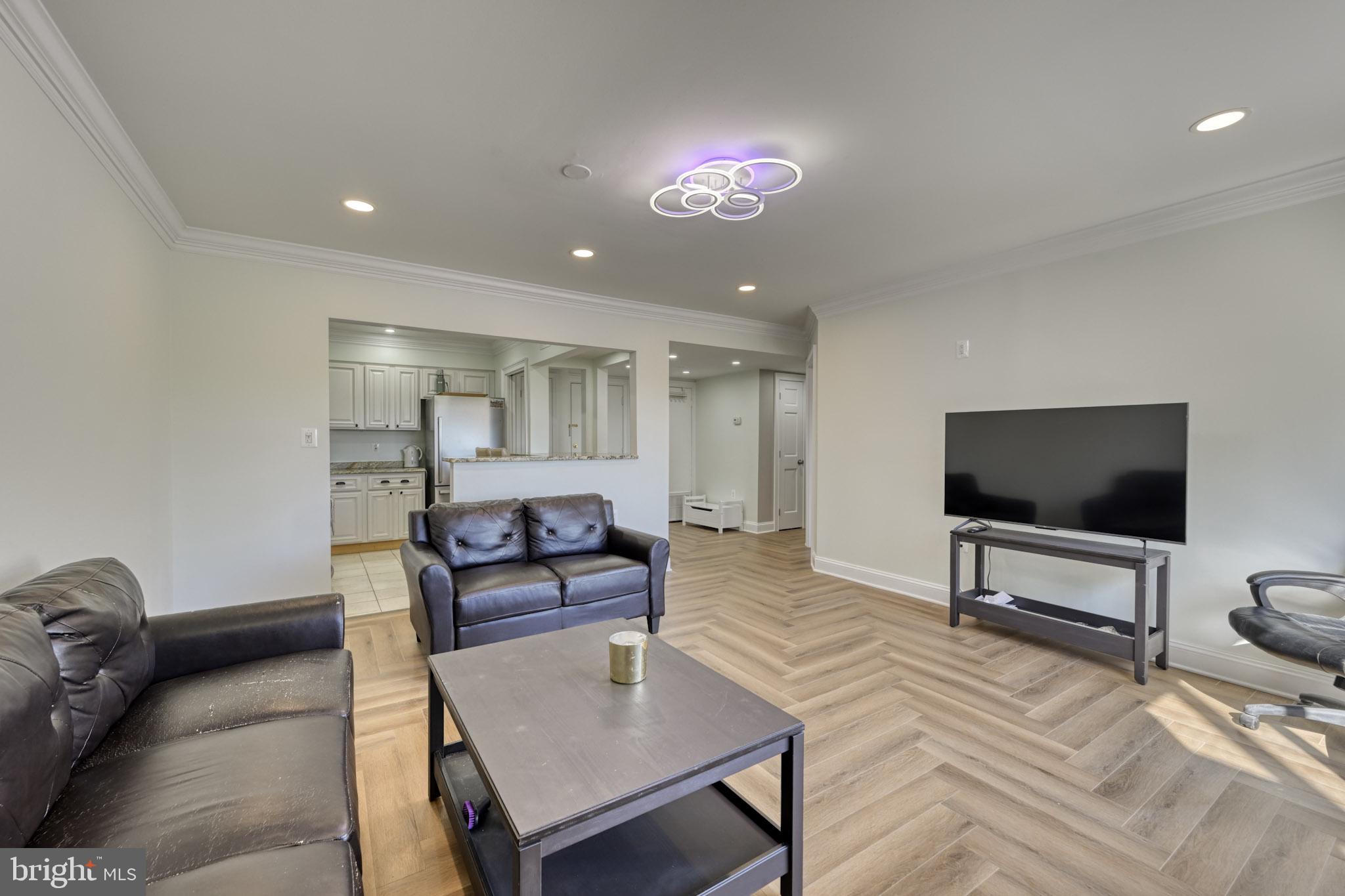 200 Cross Keys Road, Unit R44 Baltimore, MD 21210 - Photo 7 of 24