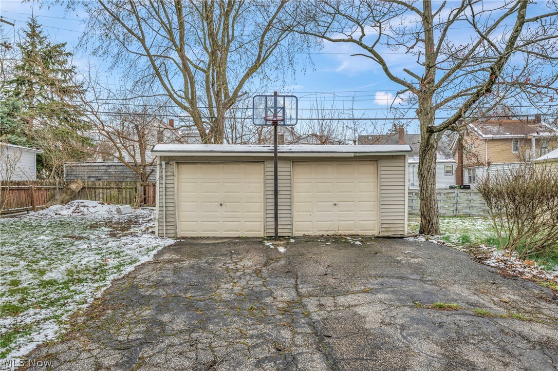 4641 Blythin Road Cleveland, OH 44125 - Photo 6 of 30