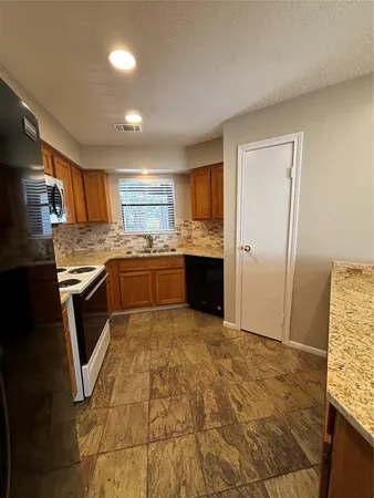 $1,650 | 12755 Mill Ridge Drive, Unit 309, Cypress, TX 77429