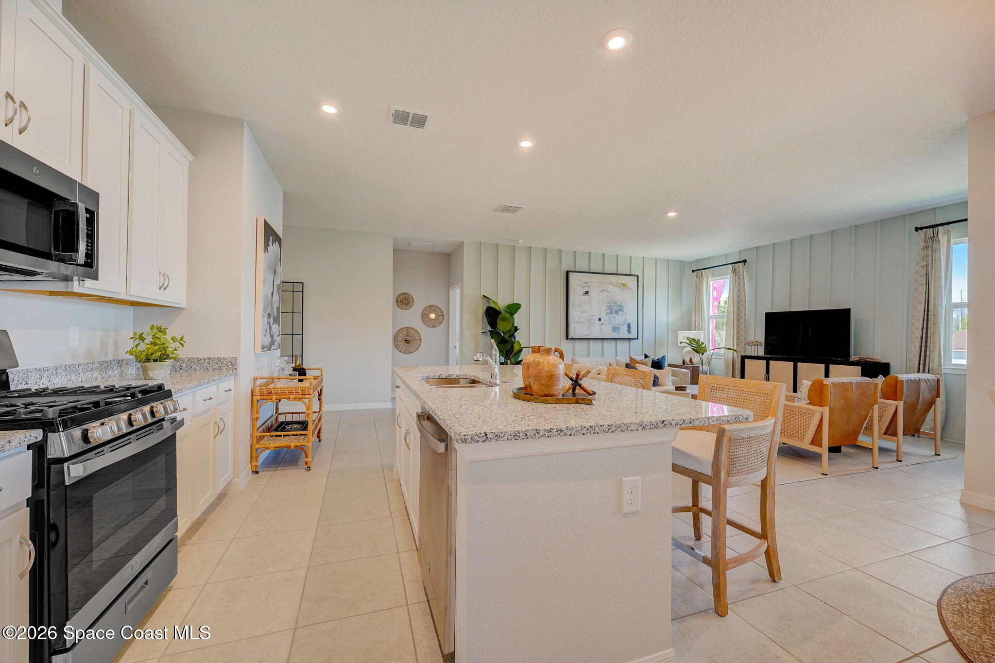 1442 Dunblane Way Northeast Palm Bay, FL 32905 - Photo 13 of 39 19-web-or-mls-Nuthatcher Dr-017