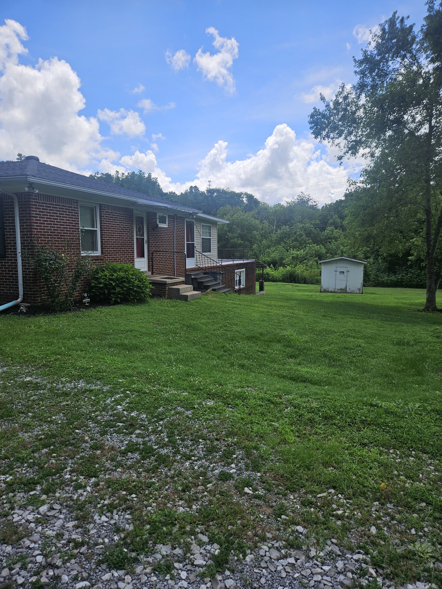 1490 South Long Creek Road Lafayette, TN 37083 - Photo 2 of 15