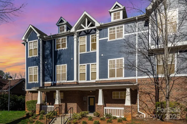 $335,000 | 1525 Walnut View Drive, Charlotte, NC 28208