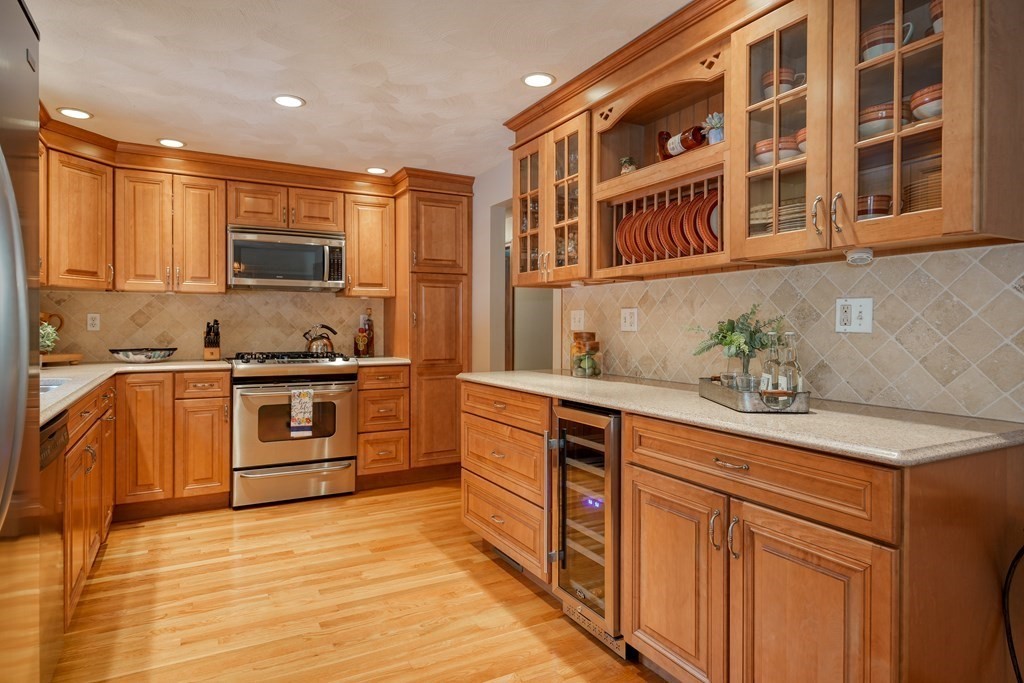 2 Town Line Road Burlington, MA 01803 - Photo 17 of 39