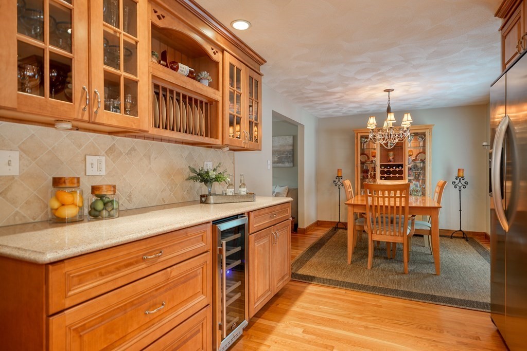 2 Town Line Road Burlington, MA 01803 - Photo 19 of 39