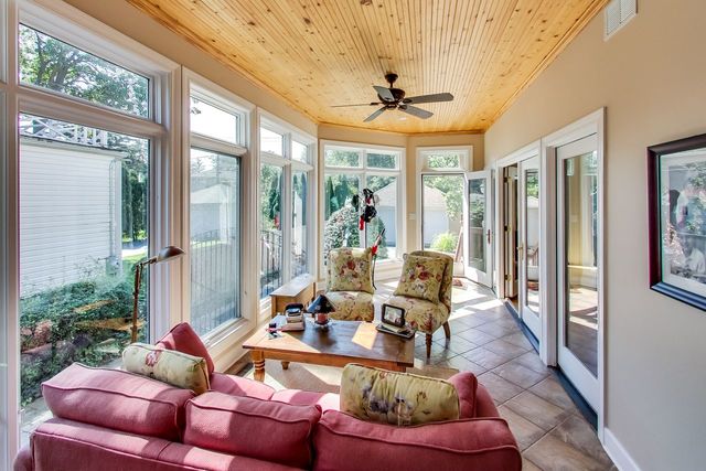 416 Wisner Street Park Ridge, IL 60068 - Photo 20 of 49 a living room with furniture and a large window