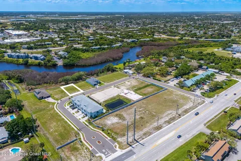 $250,000 | 1425 Windchime Lane, Melbourne, FL 32935