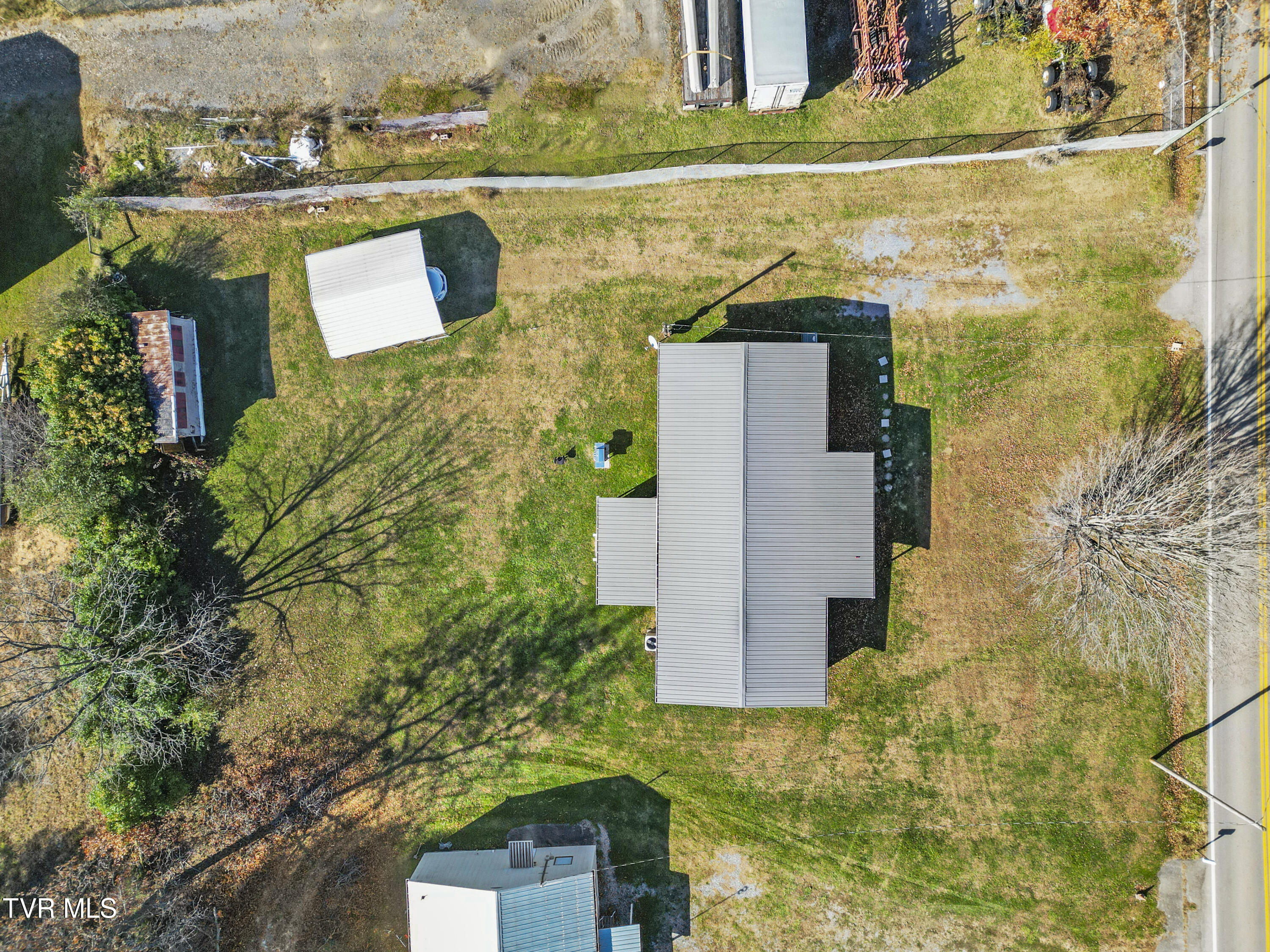 1193 Shadden Road Gray, TN 37615 - Photo 3 of 24 DJI_0019