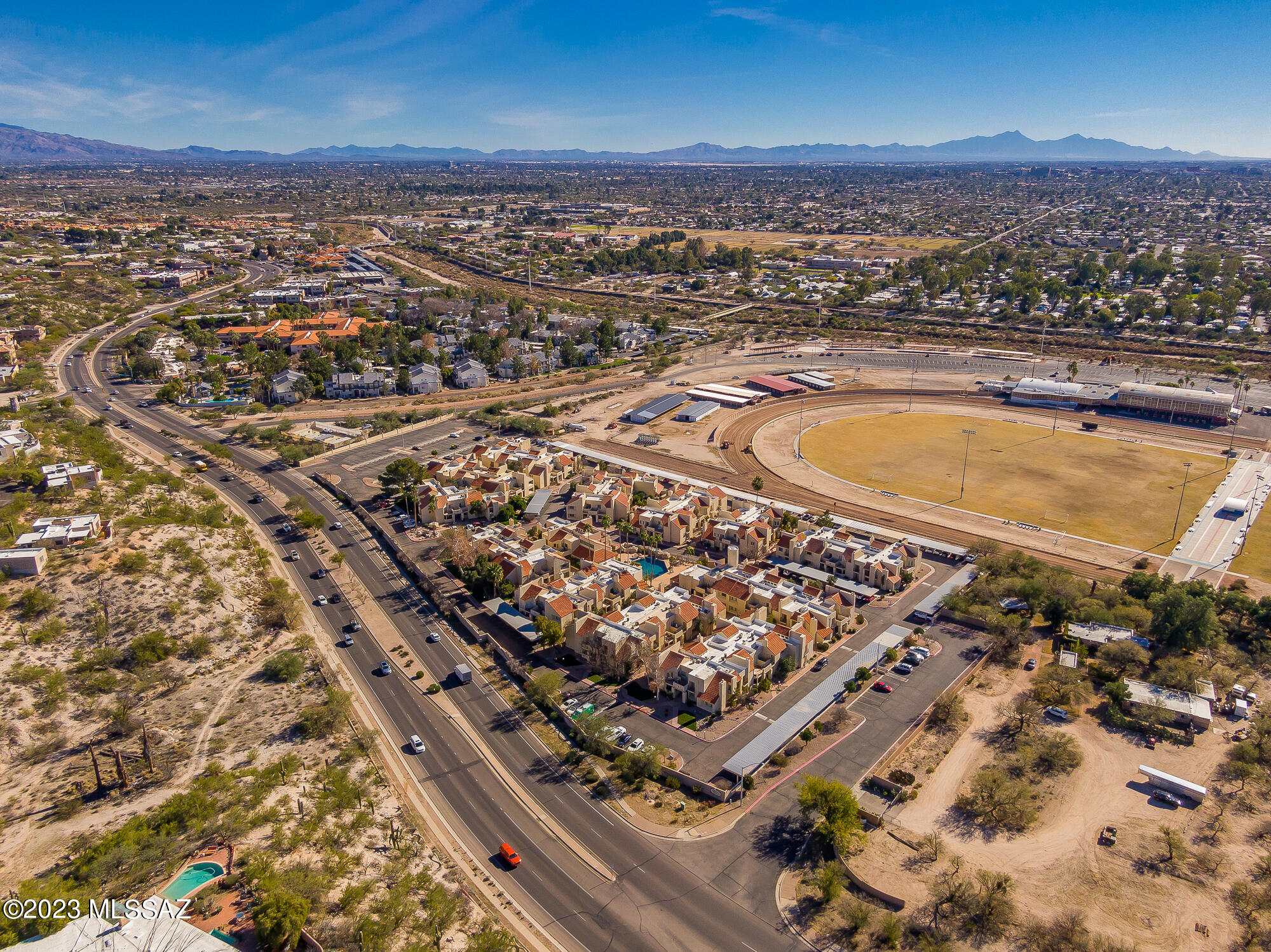 1200 East River Road, Unit E59 Tucson, AZ 85718 - Photo 32 of 34