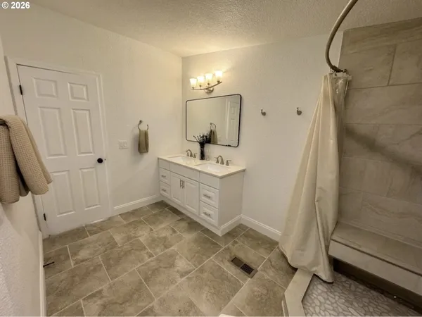 $299,950 | 1735 Northeast 3rd Place, Hermiston, OR 97838