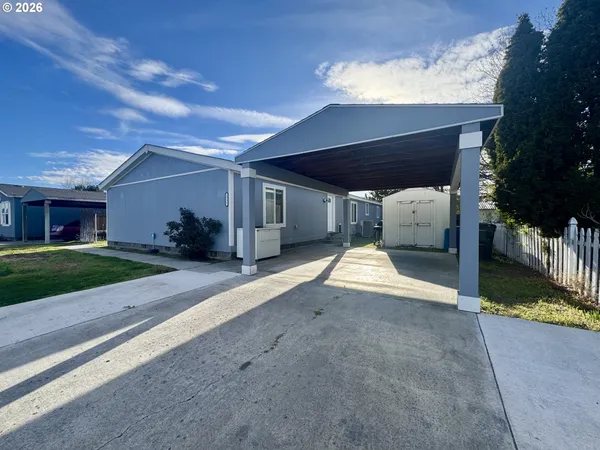 $299,950 | 1735 Northeast 3rd Place, Hermiston, OR 97838
