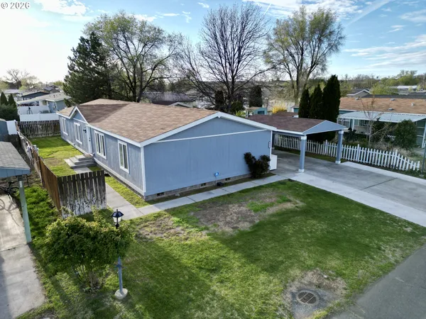 $299,950 | 1735 Northeast 3rd Place, Hermiston, OR 97838
