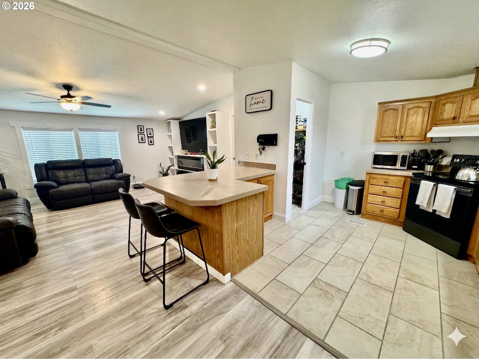 1735 Northeast 3rd Place Hermiston, OR 97838 - Photo 3 of 37