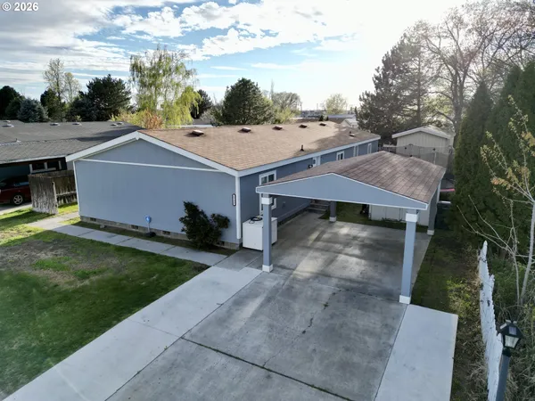 $299,950 | 1735 Northeast 3rd Place, Hermiston, OR 97838