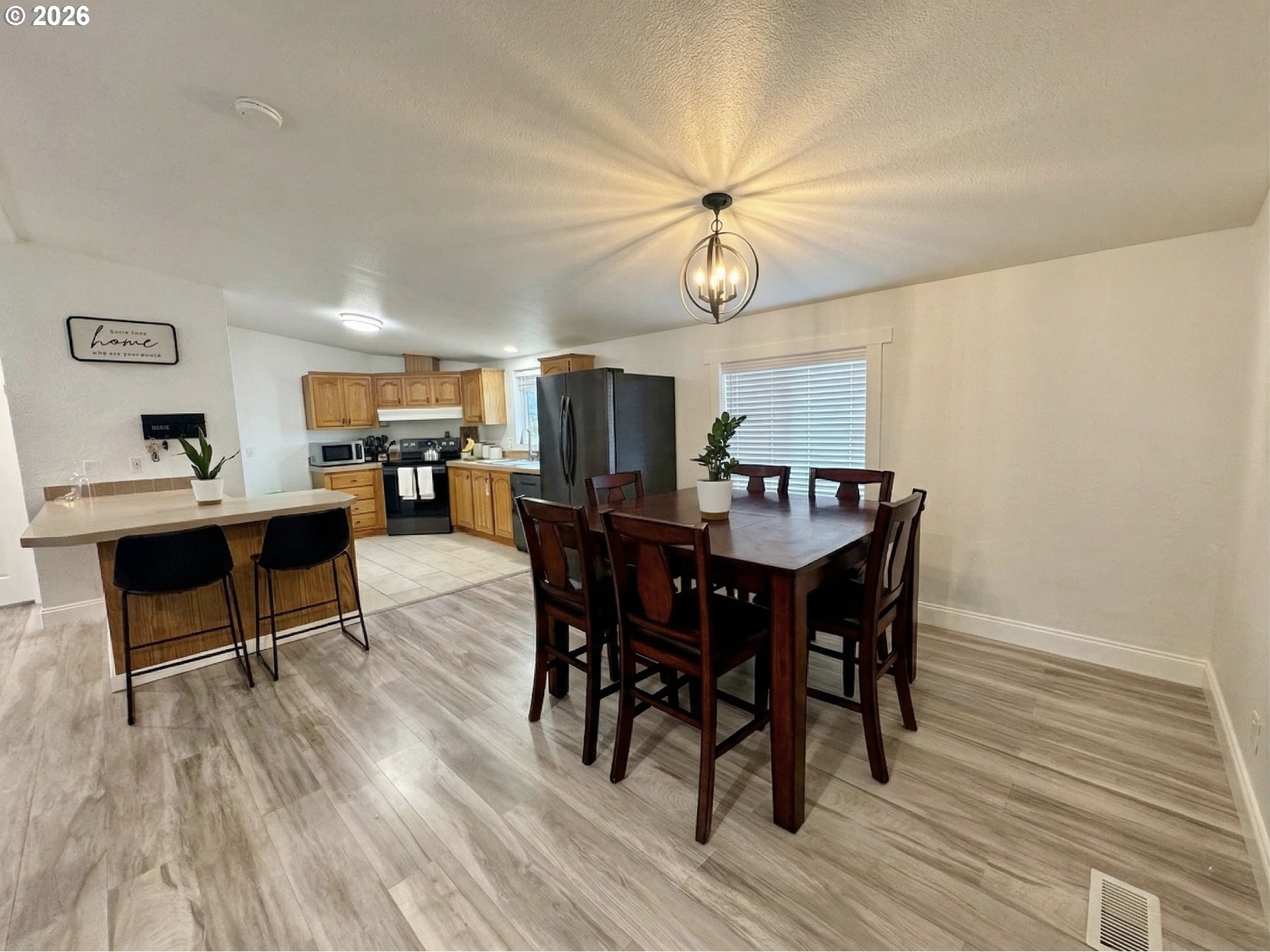 1735 Northeast 3rd Place Hermiston, OR 97838 - Photo 8 of 37