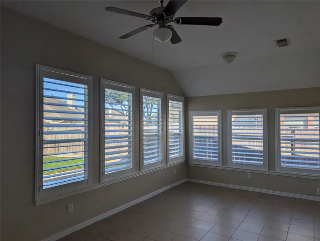 $2,200 | 18627 Summercliff Lane, Tomball, TX 77377