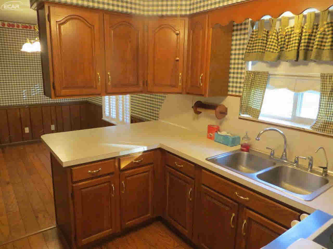 13064 North Webster Road Clio, MI 48420 - Photo 6 of 76 21230473-5.JPG
