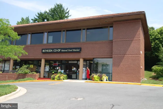 a car parked in front of a building